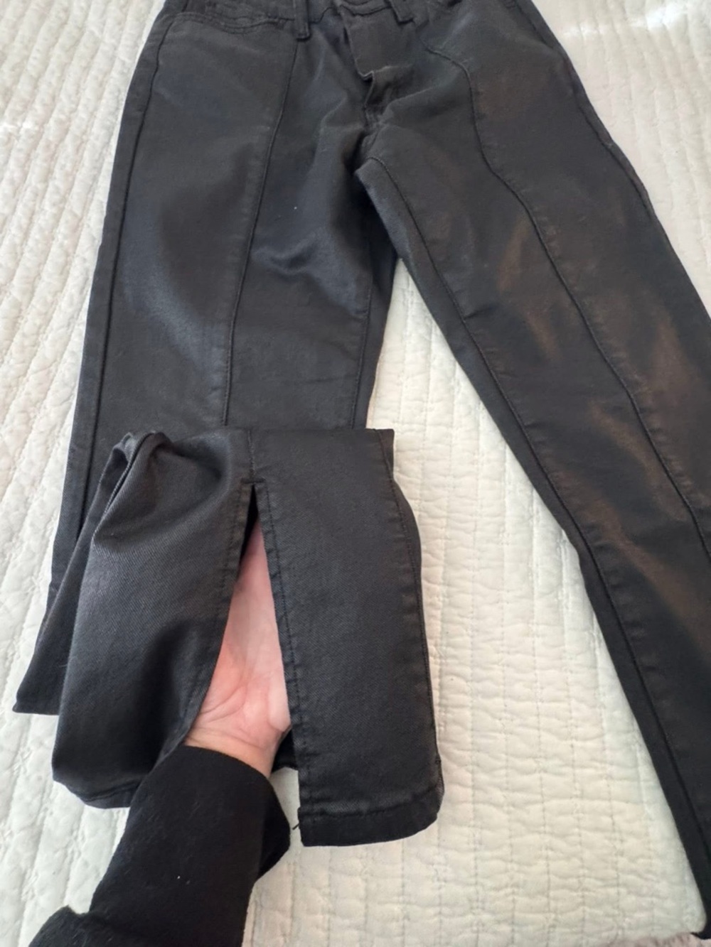 Vibrant Women’s Black Skinny Jeans with Front Seam & Split Hem